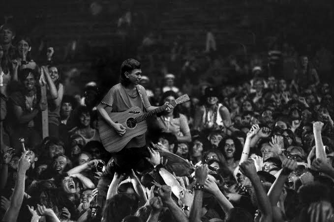 Okvinmoreno's tweet photo. @ari_lesmana Crowdnya paten! @ari_lesmana 🥂 https://t.co/JAoHR69UAt