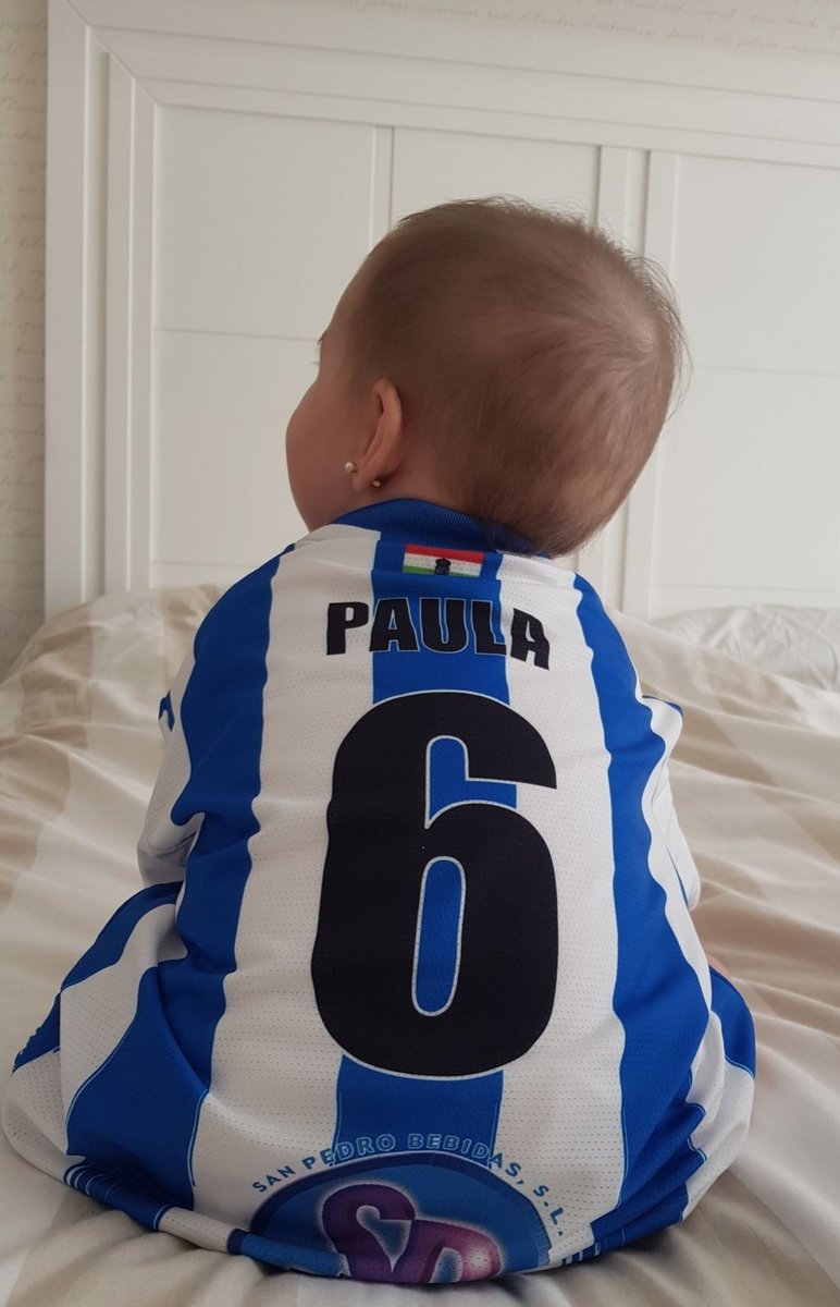 Naxaracd's tweet photo. Por fin se vistió #Paula de corto, nuestro último fichaje gracias @10Esaul 
#AupaNáxara #SoyDelNáxara https://t.co/DEOAX2xm6R