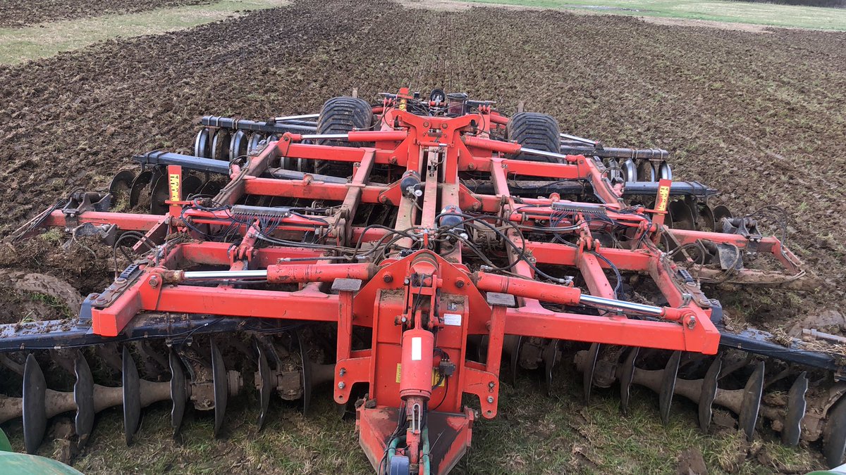 neilwalk's tweet photo. Out with the 6m #discordon chopping a bit of grass up today https://t.co/E0q9rsO3Lv