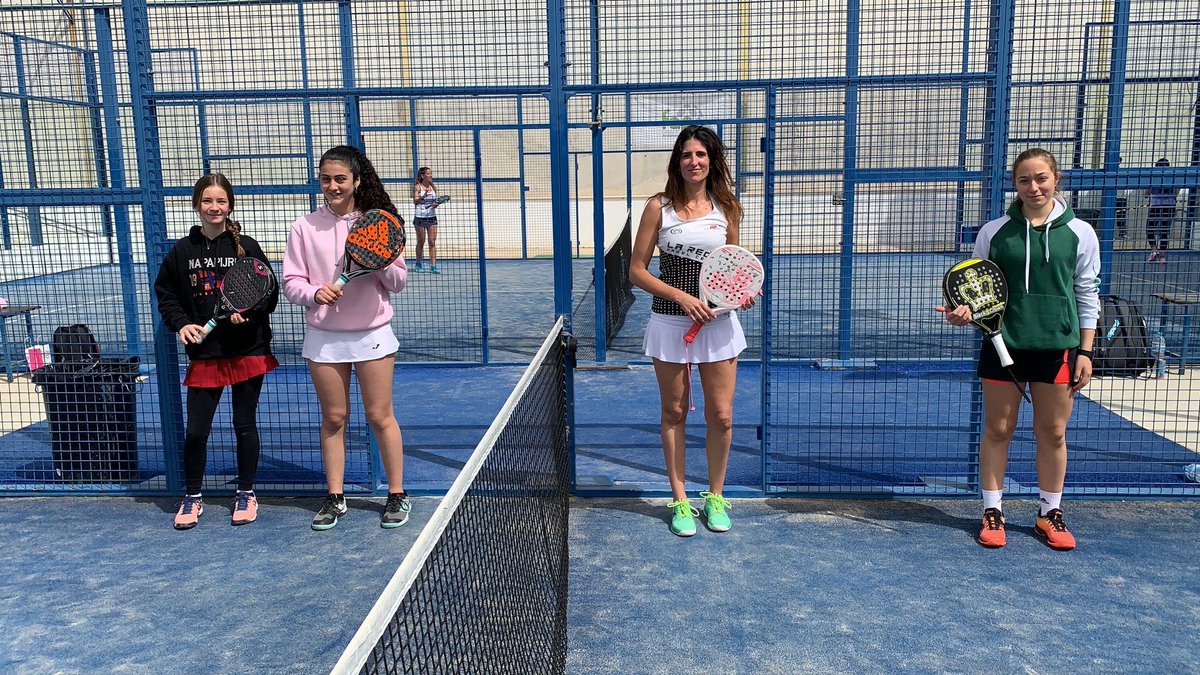faponline's tweet photo. ⚔️ Continua la batalla del Trofeo Andaluz Turismo de Priego ABS 3000.
❇️ Tres categorías de dan cita en el cuadro masculino y dos en femenino.
#FAP #SomosFap #Pádel #TurismoDePriego #ABS3000 #Córdoba #6trofeoturismopriego https://t.co/YSLOLshnZp