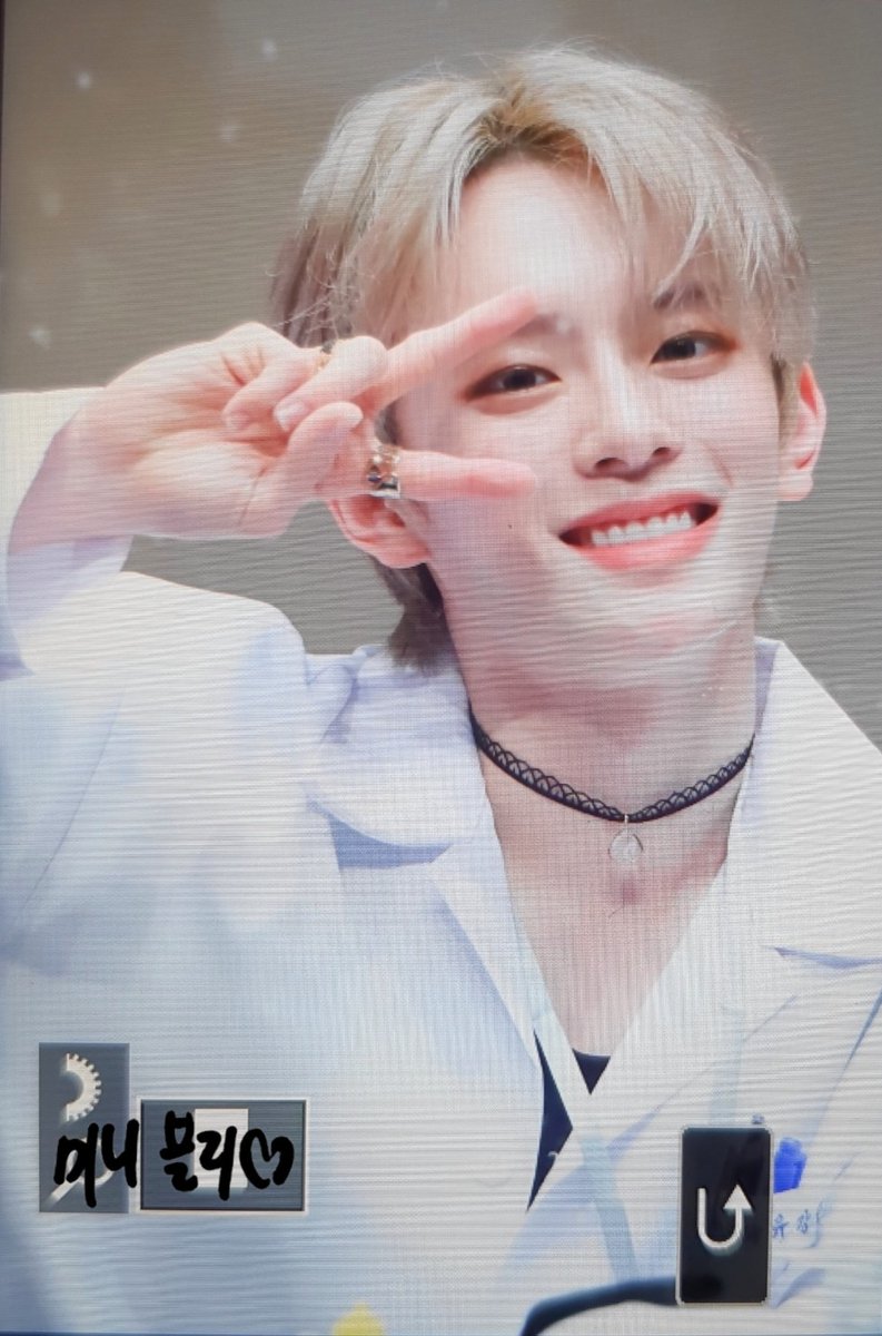 Minievely_0125's tweet photo. [PREVIEW] 210327 팬사인회
의사 강민🥼
#강민 #유강민 #베리베리 #VERIVERY #カンミン #KangMin https://t.co/Y8zVtkfSil