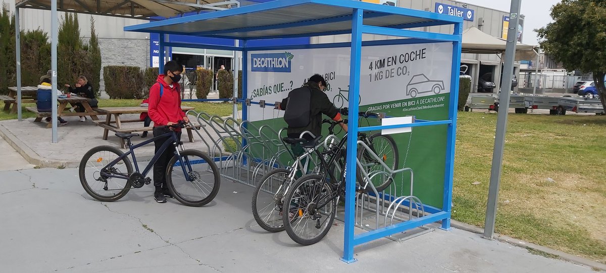 SergioPaniagua_'s tweet photo. Bien por @DecathlonES 

Hacen falta más medidas como estas en todos los centros comerciales. https://t.co/N1xrTONGsU