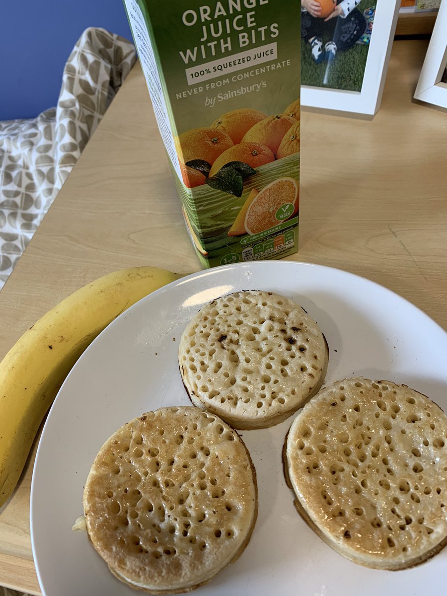 lornahannahmac's tweet photo. So this weekend I’ve agreed to take part in a virtual 24 hour relay (a friend of a friend needed a final team member). Bit fast out of the blocks, but all 10km runs from now.... #run24
Here’s my first run and refuel.... https://t.co/uVbvE4vIeD
