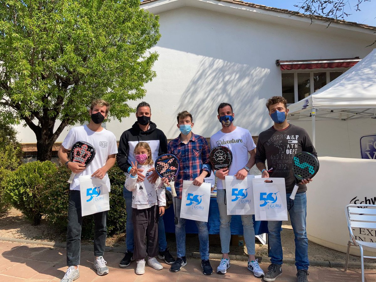 JavierGuru85's tweet photo. Muchas gracias a @guille_casal
@rickynocanto @bubita5 @adrimercab @rihno_julss por vuestro gran corazón y colaborar con @autismeguru en dar visibilidad a las personas con TEA en el partido de exhibición Premià de Dalt💙💙 #padel #TEA #autismo #grancorazon #DiaMundialAutismo https://t.co/AyY3cZS8lB