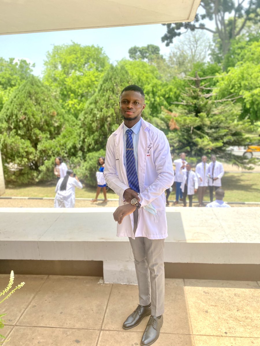 AppauBenjamin3's tweet photo. It’s been a long ride but we’ve managed to shrug off the academic calendar through diligence and determination.
Grateful to God 🙏
I’m your legal drug lord to be.
Final lap..... I must finish harder.
#WCC5 #Rx22 . https://t.co/mhde7Cx0Wj