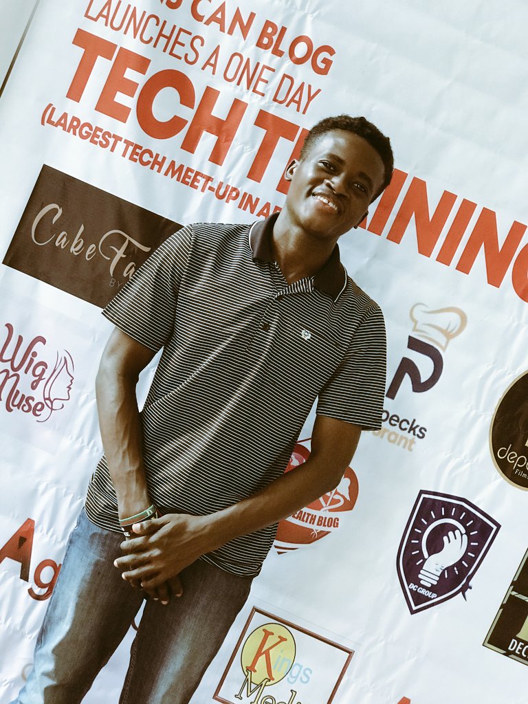 kalusaviour's tweet photo. #TCBTechMeetUp
Live at the largest TECHMeetUp in @ABSU...
a.k.a Teen Can Blog... https://t.co/5yNL3hfSmy
