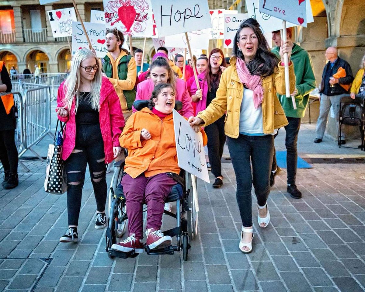 BoxChoir's tweet photo. Happy #worldtheatreday 
Here's a flash back to when Orange @BoxChoir took part in the amazing production of Zara with @MtGstudios at the beautiful @ThePieceHall Fingers crossed it won't be too long before we can all enjoy Theatre again!🧡
@squarechapel https://t.co/uyICACxDg3