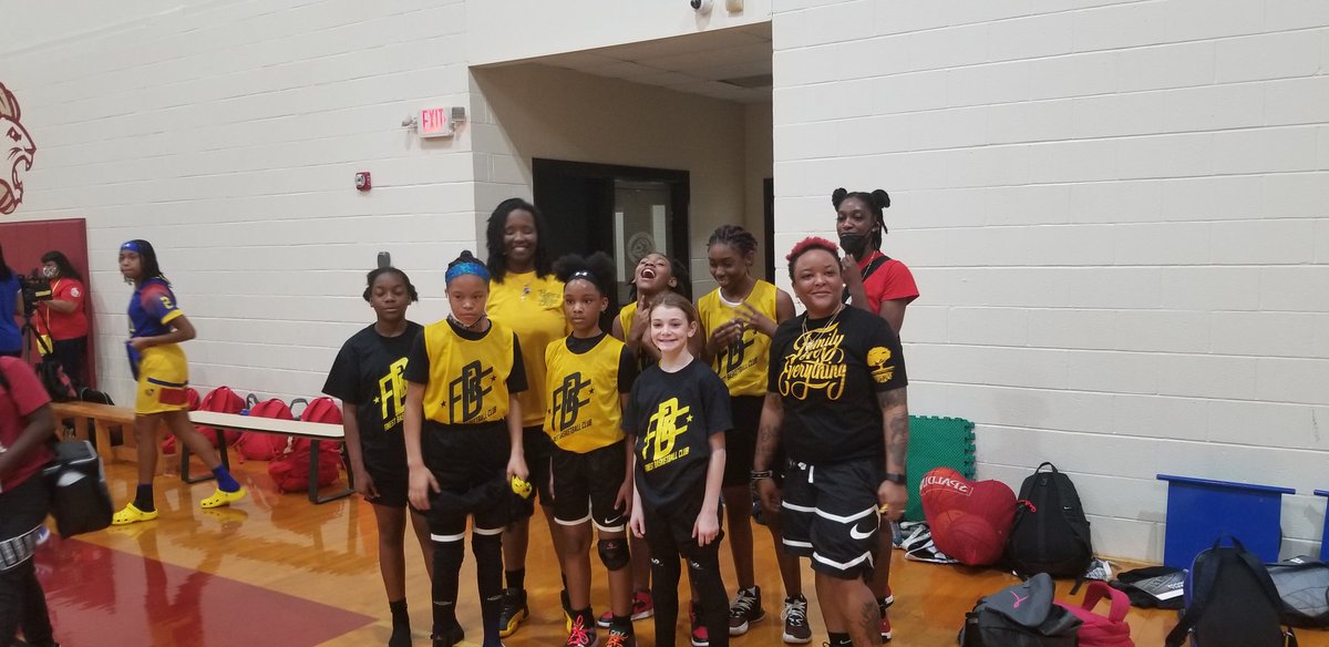 Our 1st win in a shortened game 13 to 9. @FBCthunderbball <a href="/BigEgo_Gemini_/">KD vs. Kendra</a>