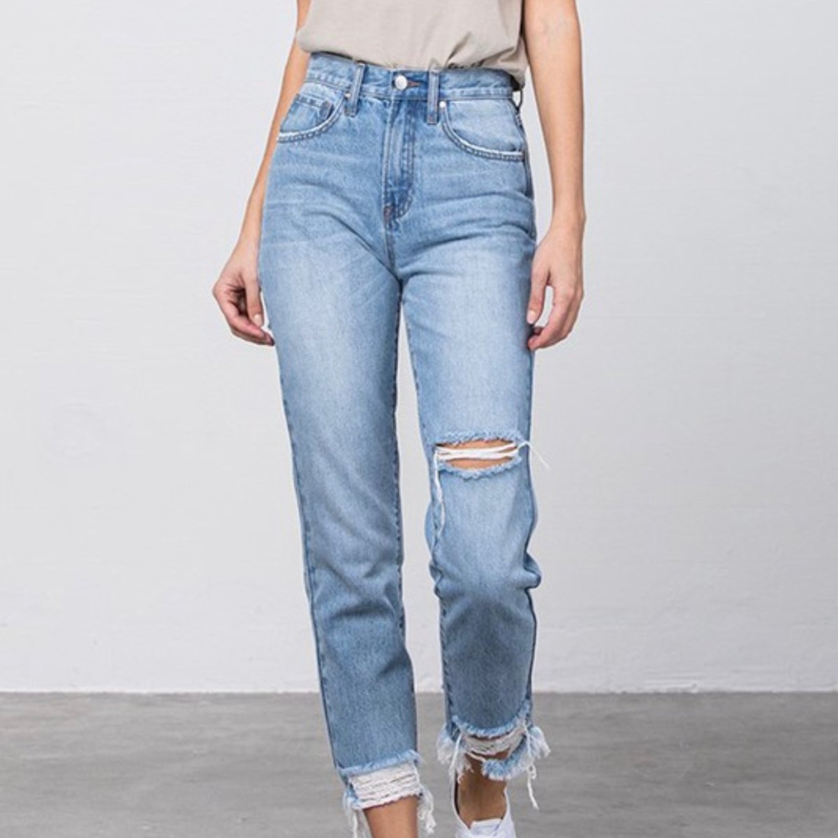 MarbleGypsy's tweet photo. These new jeans are killer! The distressing is absolutely perfect!!! Tap to shop! https://t.co/0GIdjVcfJ0