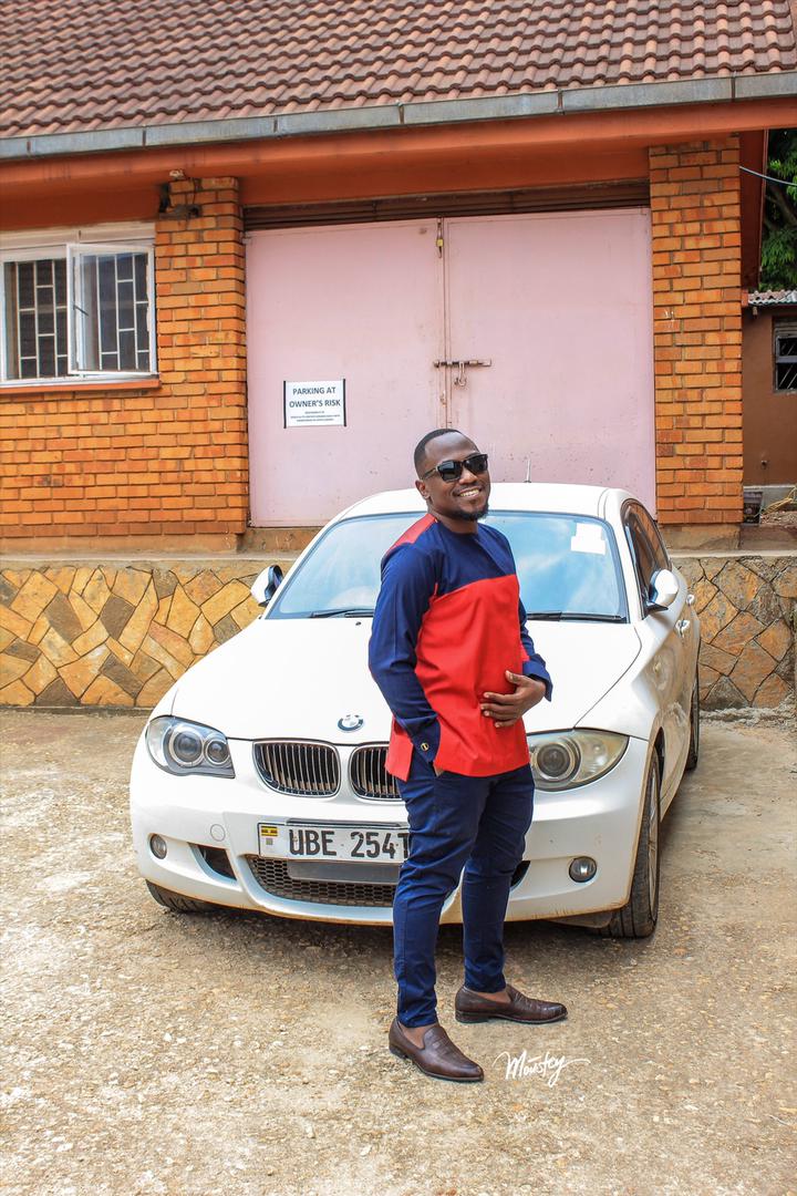 mousteydj's tweet photo. PARKING AT OWNERS RISK🤣🤣
#nigerianwedding #yorubawedding #Yodj #RealDjs #realsounds #weddingbymousteydj https://t.co/K7JOVnDMaq