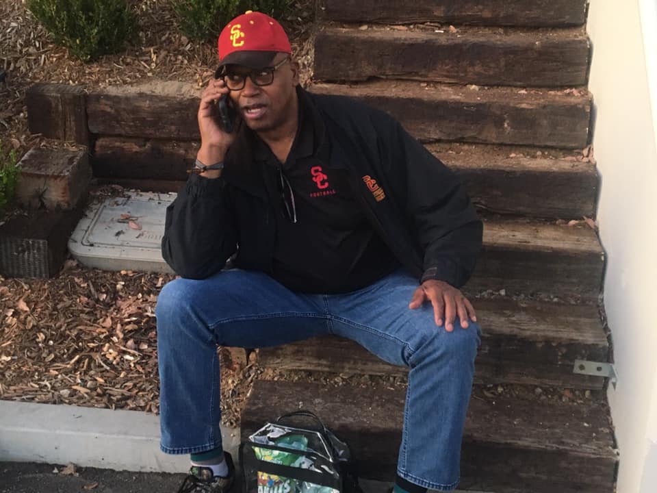 CoachHarveyHyde's tweet photo. Today at 11a @KMETRadio
@BMWofOntario #TrojanTalk
@HendersonMB @TerribleHerbst
#SamCunningham #SAMBAM
#FightOn @USC_FB @pac12
@lacoliseum @rosebowlgame
@cfbhall @AlabamaFTBL
@CFB @NFL @Patriots
#SantaBarbara
#HuddleupandBuckleup https://t.co/PzWhcCK5Bm