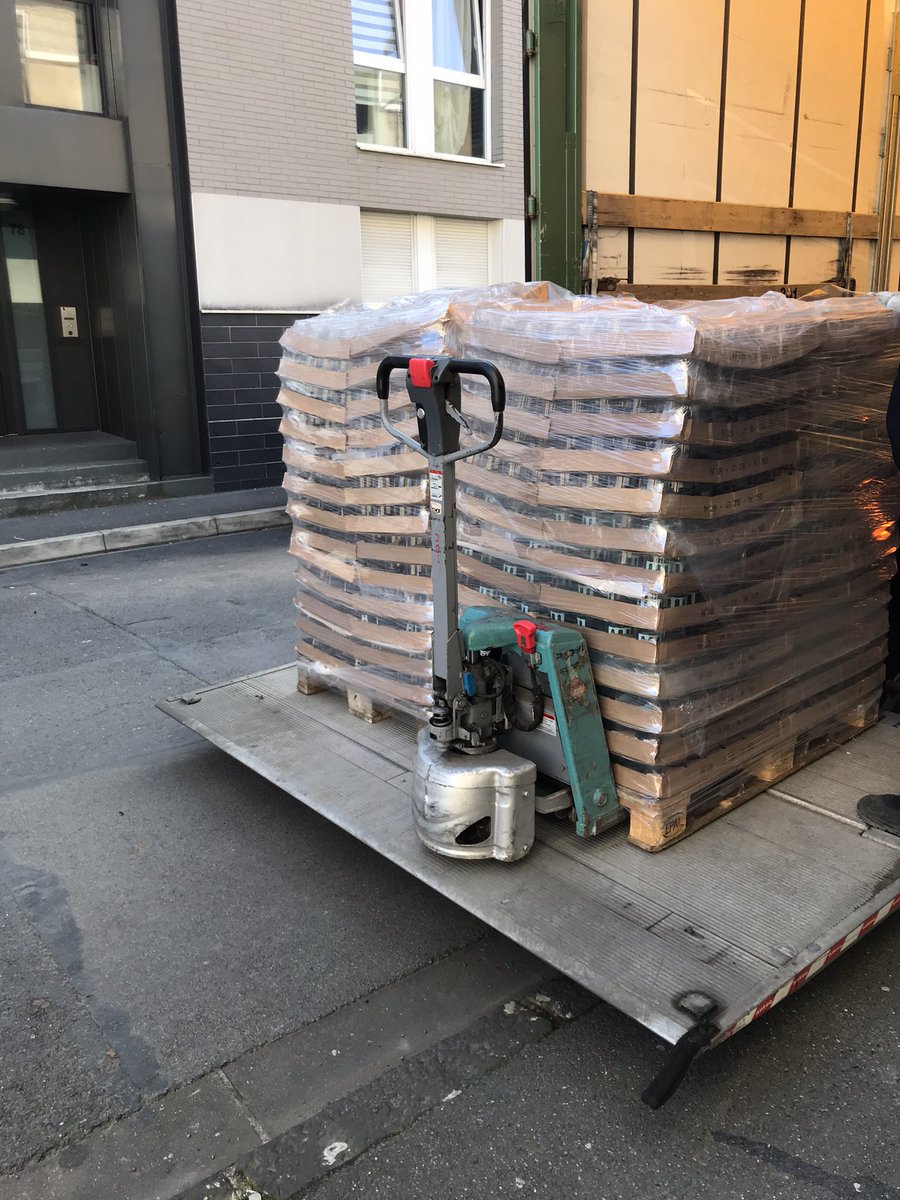 DMalezet's tweet image. On fait le plein de nouveautés pour @lescornichons_ 🎉💪 et toujours #madeinfrance ❤️. #entrepreneur #startup #retail #reims