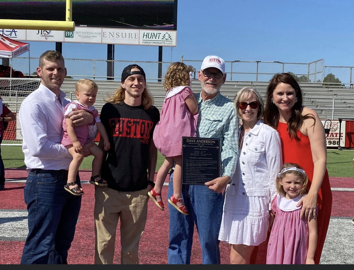 JayMeadors's tweet photo. Congrats to my HS Track Coach Dave Anderson @2morepoints πͺπΎ. βDave Anderson Trackβ
30 years laters Iβm thankful for 3 Individual state titles, 2 Relay state titles , and Team State Championship title in 1992. I canβt thank you enough!!
#Bearcat4L #FirmlyFounded #RustonHigh https://t.co/NHsdga6LYI