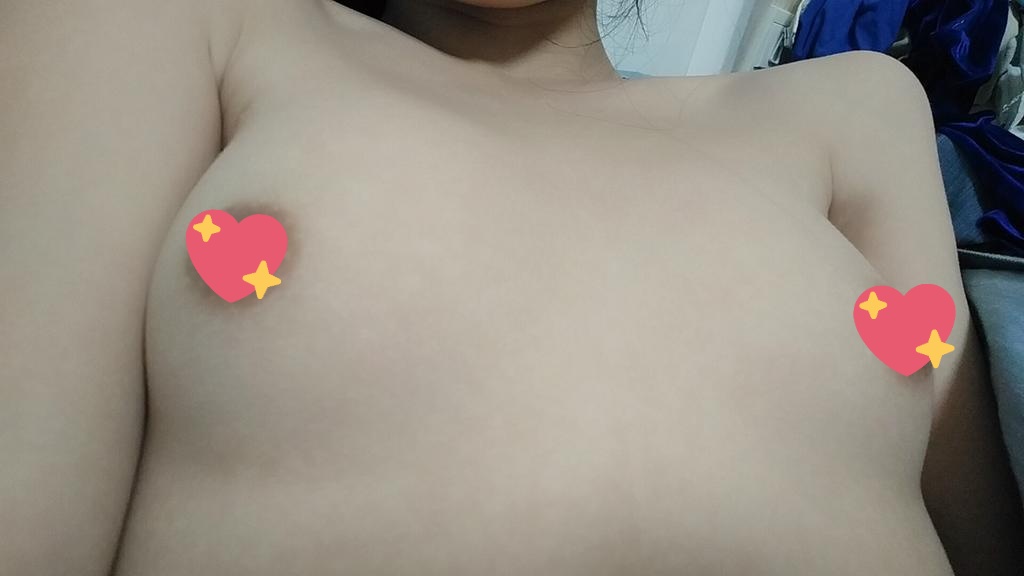 XIAOGOUnn's tweet photo. #投稿 #射屏 #高中生 #射手 #校花 #学生妹 来自小妹妹的投稿哦又白又嫩呢，哥哥们可以尽情发挥哦～ https://t.co/3vV5JVGbH5