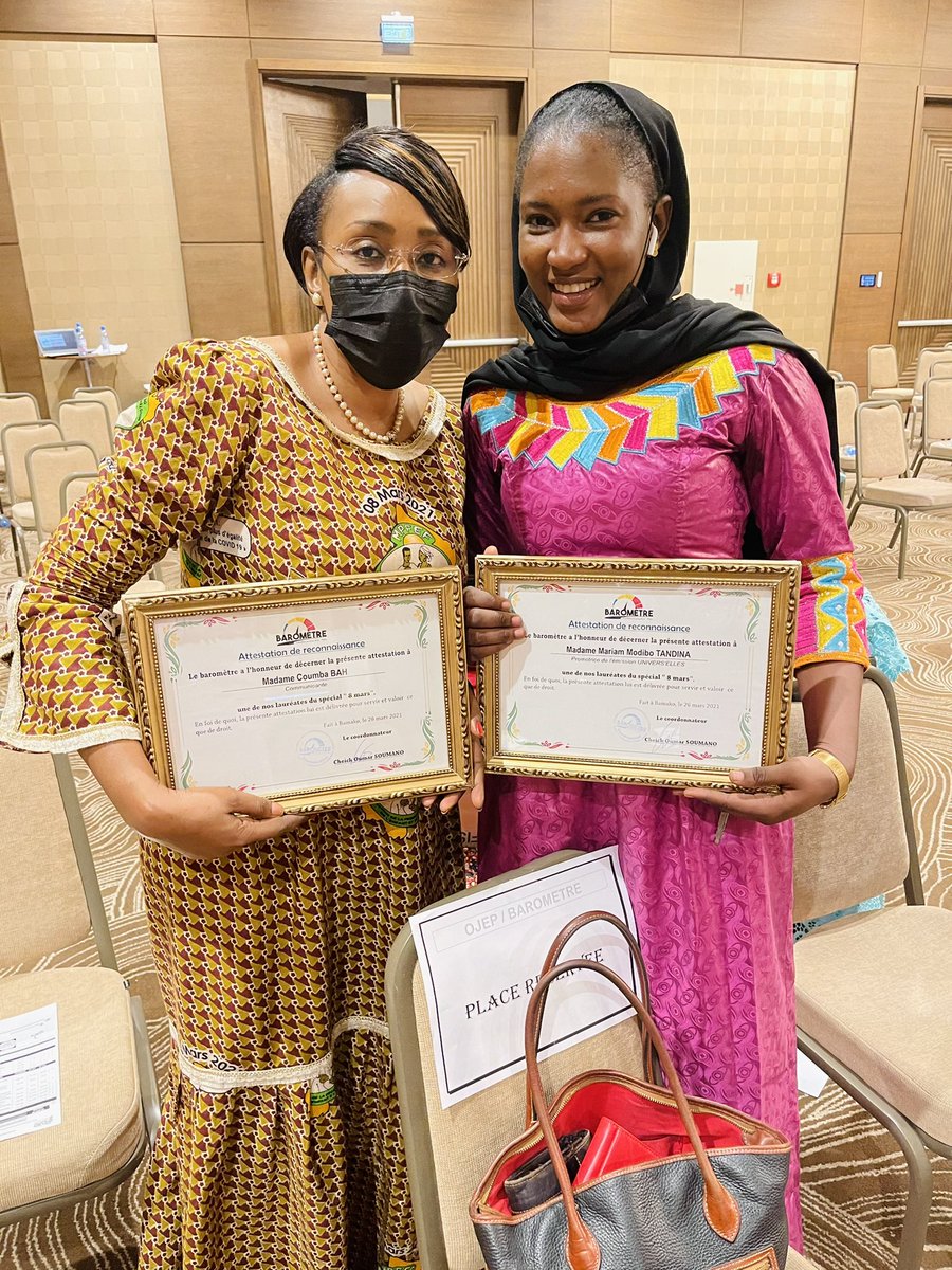 Hier notre présentatrice à eu l’honneur d’être distinguée par le #Barometre lors de la remise de prix spéciale #8mars2021 . Merci aux organisateurs et  bravo à toute l’équipe UNIVERS’ELLES