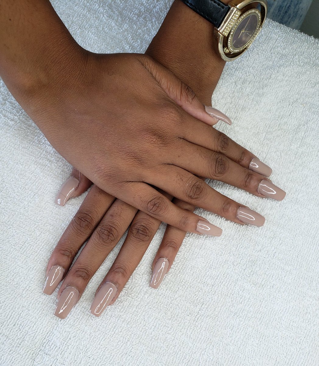 Buggs_bunny3's tweet photo. Ola pessoal. Vim mais uma vez vos incomodar e aproveitar divulgar o meu trabalho aqui com vocês, faço unhas ao domícilio também a preços acessiveis❤ peço que façam rt ate chegar aos interessados🙏🏾❤
Para +Info: 845471502 https://t.co/NMN5EOb1bp