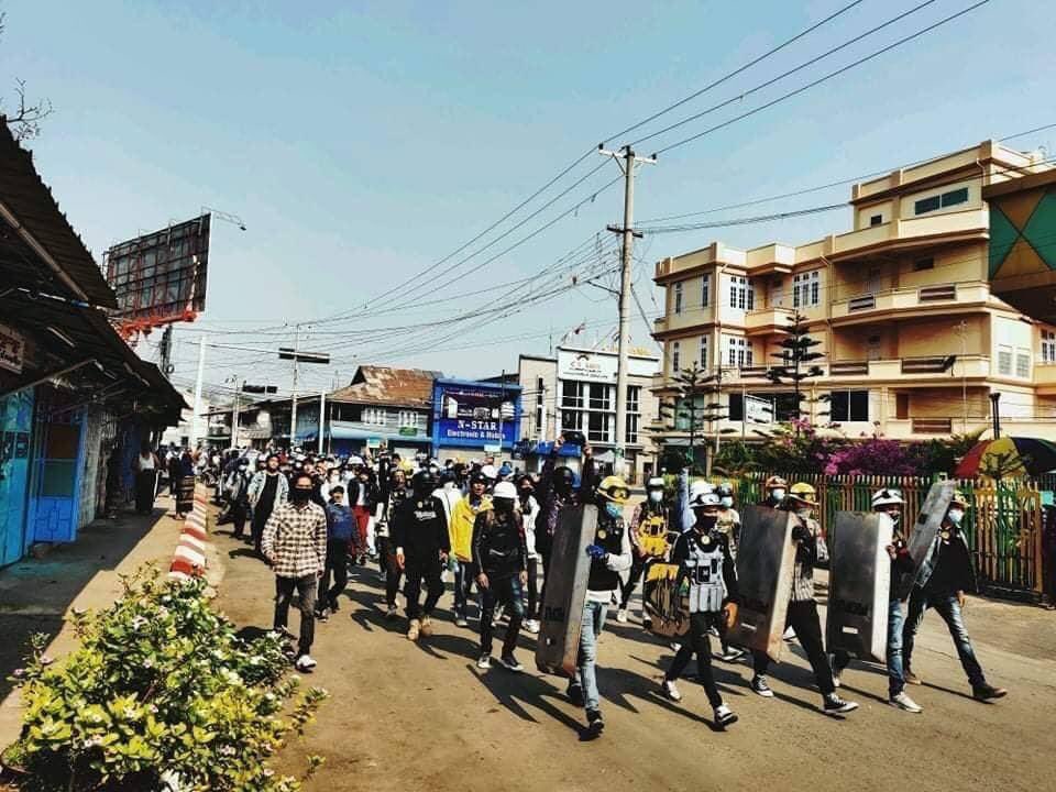 General Strike in PyinOoLwin against military coup marching on streets this morning. 
ANTIFASCIST REVOLUTION
#AntiFascistRevolution2021
#Mar27Coup
#WhatsHappeningInMyanmar