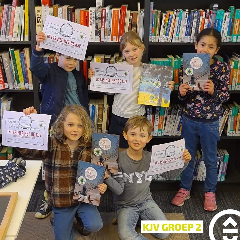bibkortrijk's tweet photo. De juryleden van groep 2 kwamen vandaag samen voor hun finaal oordeel: welk boek vonden zij het beste van de acht? En de winnaar werd... "Daan Quichot & de spaghetti van Opa Pier" van Stedho!
#bibkortrijk #buurtbibliotheken #LangeMunte #graphicnovel #zonderwoorden #kjv #stedho https://t.co/lKQy3S3u5e