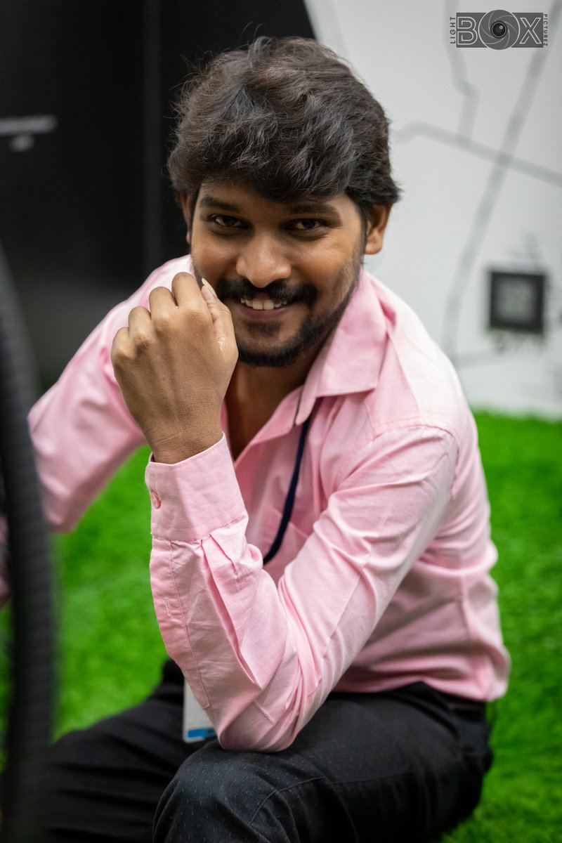 SheriefBasha's tweet photo. மனதினை மாற்றடா.! மகிழ்ச்சியை ஏற்றடா..!! 🤩🤩🤩
PC : #KiranMarshal
@BlackSheepTamil @Unakkennapaa
#photoshoots #shootpic #shooting #photography #smiling #smilemore #keepsmiling #ThalaAjith #Thala #mankatha #Valimaі #Blacksheep #Unakkennapaa #blacksheepbasha https://t.co/ZOg8neLyUb
