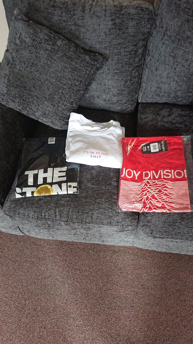 gavf1874's tweet photo. New tees today from @manchestrlemon & @SoHappyInTown #itsoktofeelshit 👌🏻✌🏻 https://t.co/qVTLFQmAaC