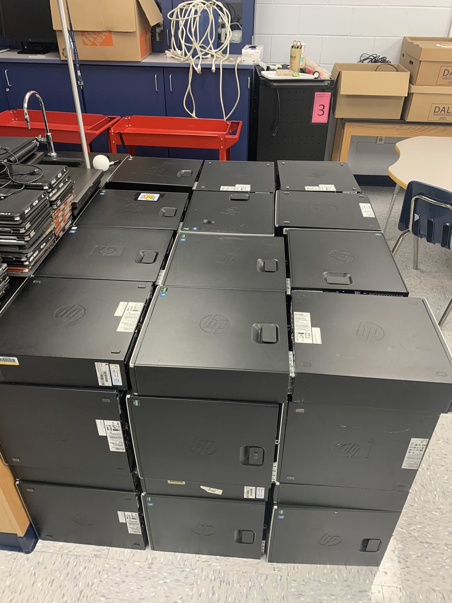 AsmahanJackson's tweet image. What questions can you ask about this picture? #loveformath #volume @DonnaStofko @Edukatemm @WestridgePRIDE @PWCSNews