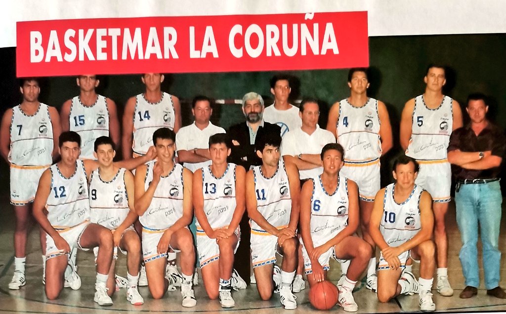 AgrasFernando's tweet photo. Primera temporada de #Basketmar en #PrimerB 1991/92. Muchos jugadores de la #historiabaloncestogalego con @luisf_fraga al frente https://t.co/cVtAEOQigU