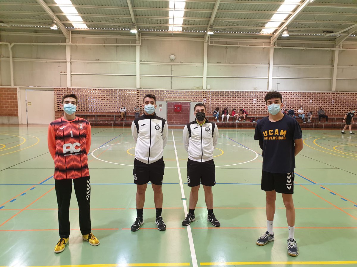 Otra buena jornada de nuestros chicos infantiles y cadetes que consiguen la victoria ante Abarán y <a href="/UCAMBalonmano/">UCAM Balonmano</a> respectivamente. #SeguimosCreciendo