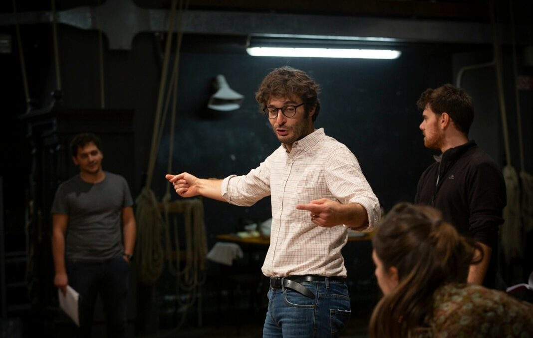 Il teatro è necessario perché è libertà, è proprio quella libertà che cerco ogni volta che vado in scena. Un anno di pandemia ha sottolineato il bisogno di tutela strutturata e strutturale per chi fa questo mestiere in tutti i ruoli e a tutti i livelli. #GiornataMondialeDelTeatro