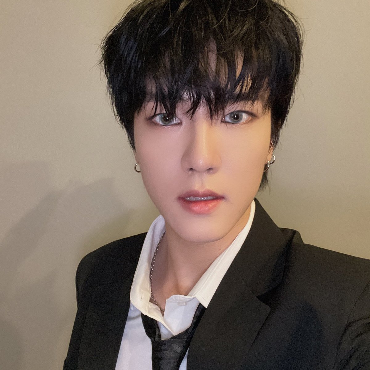 Junghoon_OmegaX's tweet photo. 🖤
다들 주말 잘 보내고 있을랑가
@OmegaX_members

#OMEGA_X #오메가엑스 #정훈 https://t.co/aXKR36nFDt