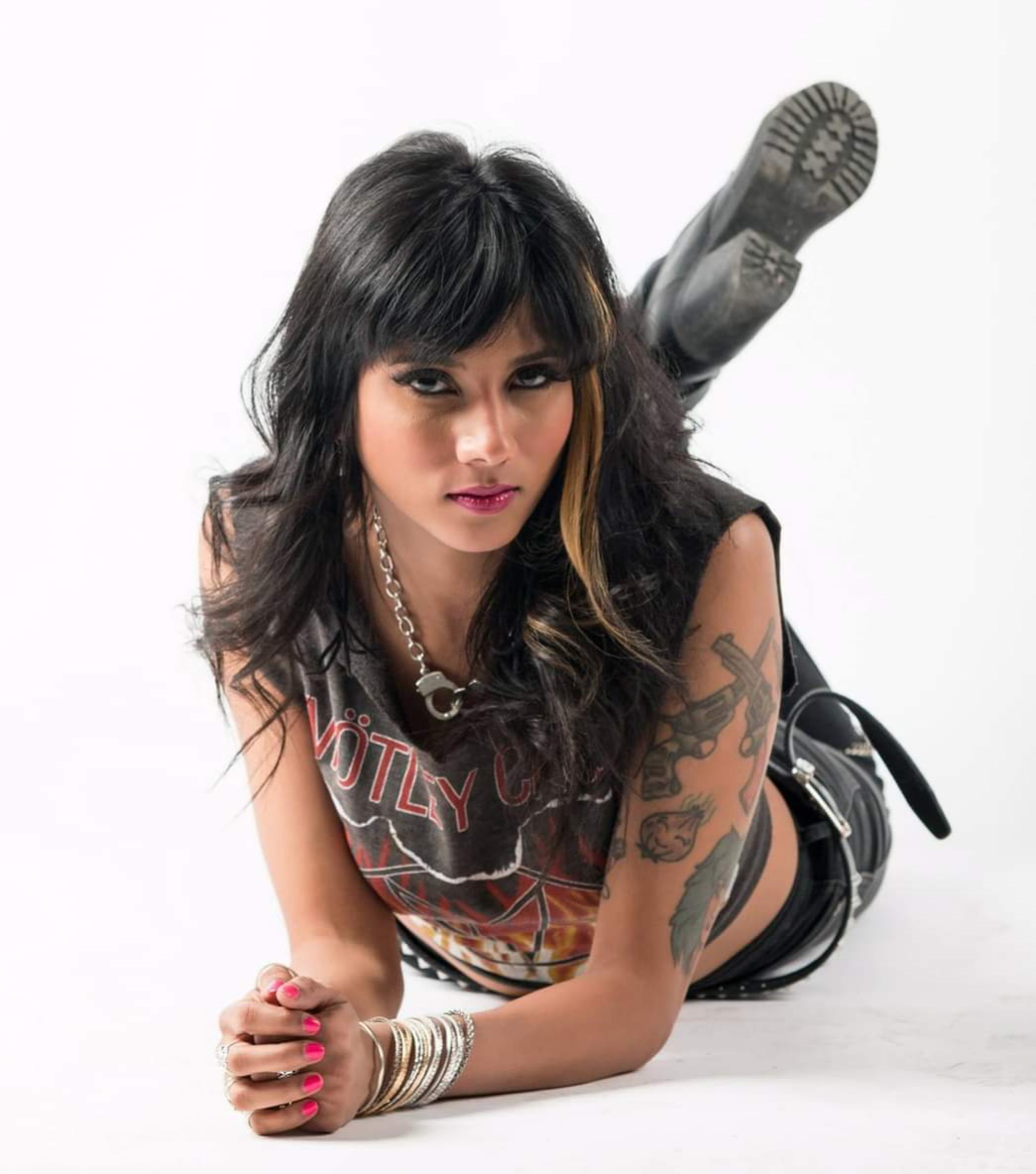 capturingdaze's tweet image. My package from @priyapandaxo . 1st cassette tape I have had in years!! Now I need a cassette player!! Always support those who have did photo shoots with me.