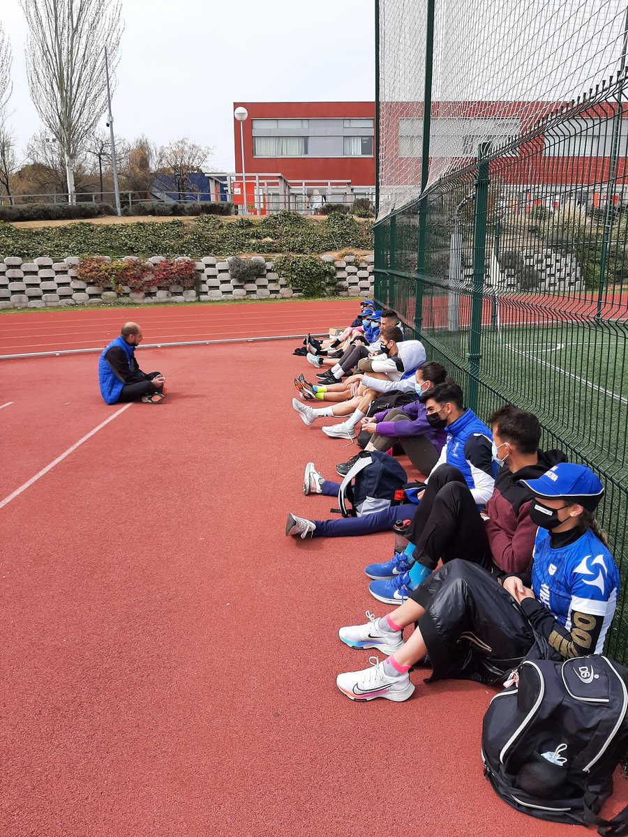TeamClaveria's tweet photo. #coaching Time 
#TEAMCLAVERÍA https://t.co/RG4jQHR4Yi