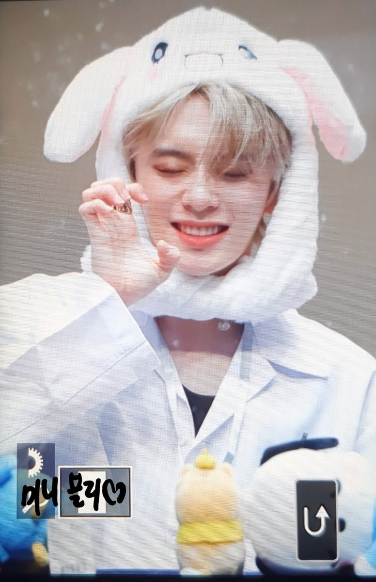 Minievely_0125's tweet photo. [PREVIEW] 210327 팬사인회
청초해💗
#강민 #유강민 #베리베리 #VERIVERY #カンミン #KangMin https://t.co/mrG5Ia3f3F