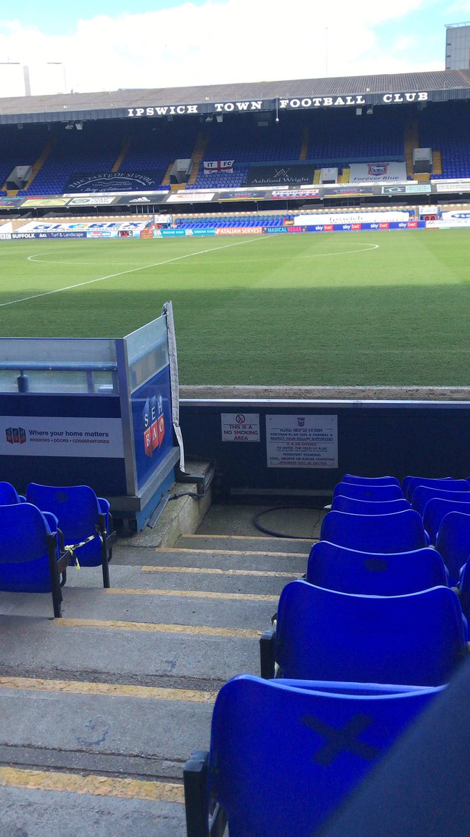 coaching_sd's tweet photo. Always nice and a privilege to get to watch football in these time. #FAYouthCup https://t.co/UfQ7oETFND