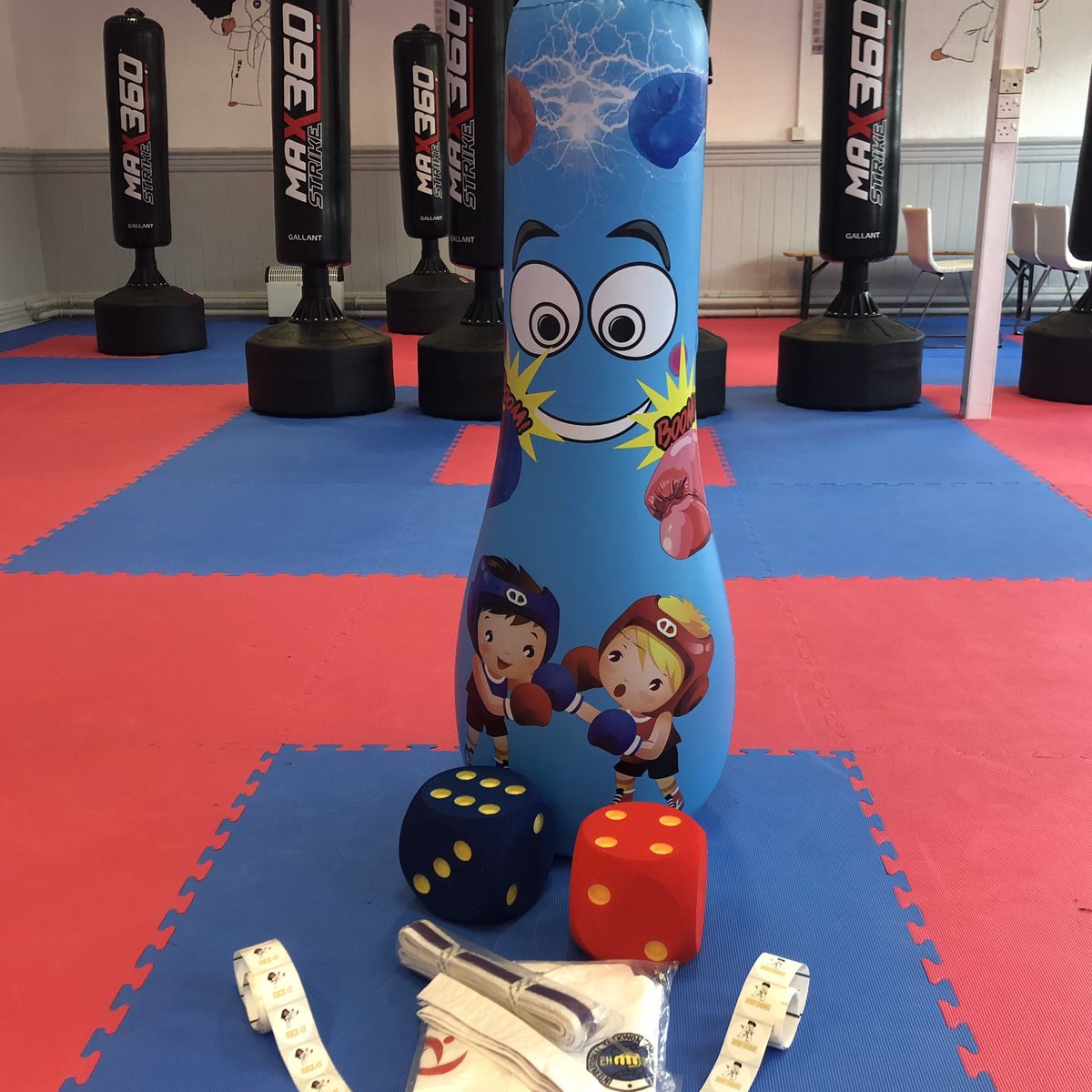 FortitudeOldham's tweet photo. Give your child a head start?👍
Classes for 3-5s🥋
-fitness & fun with eg crocodile sit-ups
-count dice spots to work out the repetitions
-gain confidence with stickers, tags & belts
-get used to a classroom
- have FUN
#martialart #taekwondo #ITFHQ #Allaboutoldham #SupportOldham https://t.co/J5zxbfxAGZ