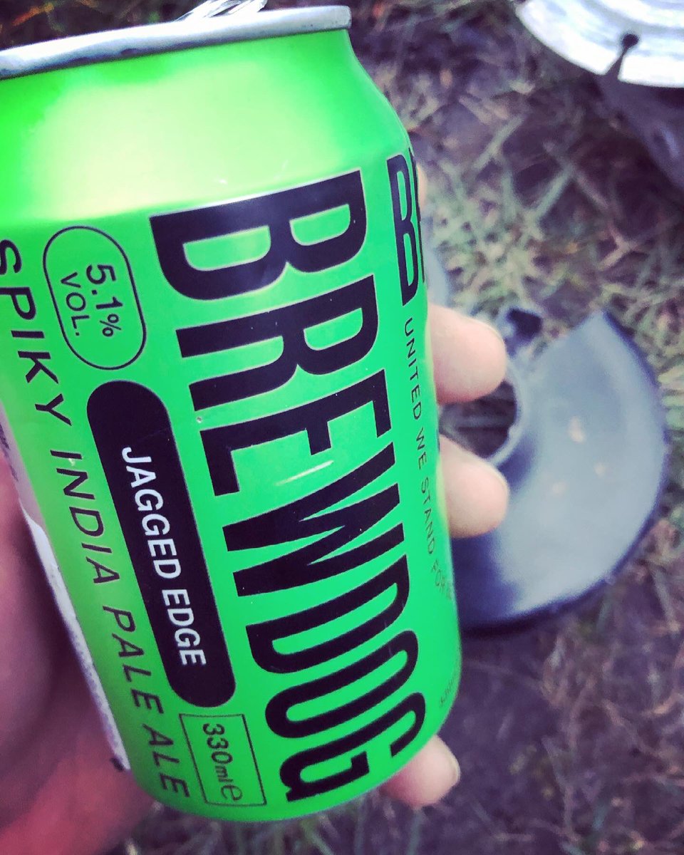 gummibierchen's tweet photo. #JaggedEdgeSpikyIPA @BrewDog, genauso scharfkantig wie die #Trennscheibe πΊ#brewdog #scottishbeer #schottischesBier #flexbier #flexbeer #flex #samstagsbier #Biersamstag #Gartenarbeitsbier #Baubier #gardeningbeer #ConstructionBeer #MakitaTools #Makita #bierfreuden #biersommeliere https://t.co/aWx1jxMVtO