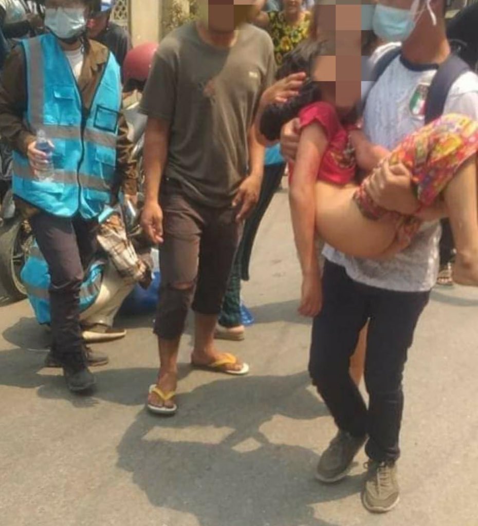 tw // blood

Myanmar SAC terrorists are shooting and killing the civilians, even the children. This is next level inhumanity.
#CrimesAgainstChildren 
#WhatsHappeningInMyanmar
#Mar27Coup

<a href="/RapporteurUn/">UN Special Rapporteur Tom Andrews</a> <a href="/SchranerBurgen1/">Christine Schraner Burgener</a> <a href="/UN_HRC/">UN Human Rights Council</a> <a href="/IntlCrimCourt/">Int'l Criminal Court</a>