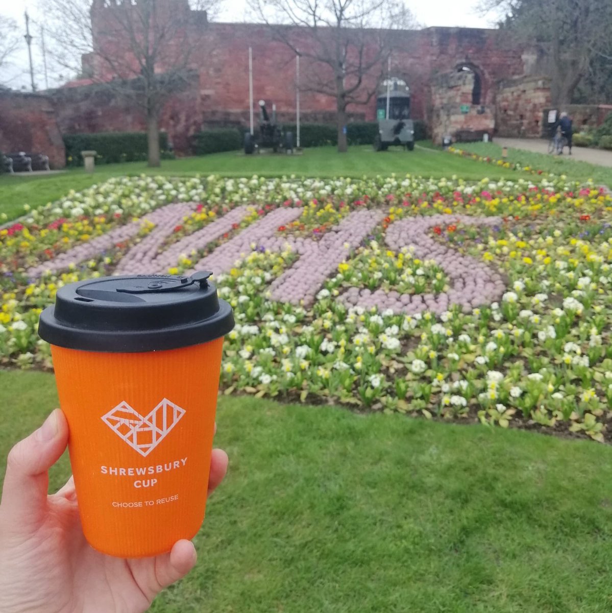 shrewsburycup's tweet photo. Love that people using @shrewsburycup is the #socialnorm 💚 in our town! 🙏 #choosetoreuse #circulareconomy #zerowaste #kindcoffee https://t.co/52inUWmf3u