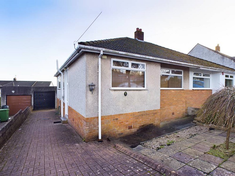 2 bed Bungalow - Heol Uchaf 0 bath #Cardiff. #Rhiwbina £310,000 ap53.co/bZLCImA