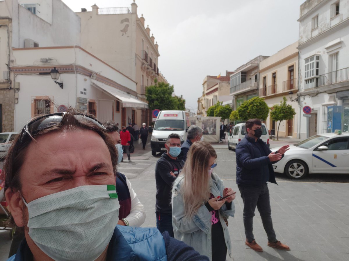 DavidCabezon37's tweet photo. Trabajo para la bahía,  el gobierno central solo mira por sus socios del norte , nos están convirtiendo en los mayordomos del turismo del pais
#Axsi el partido  de los Andaluces https://t.co/ezl3xl6BNz