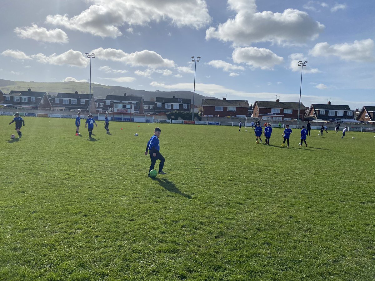 ptfcseasiders's tweet photo. What a fantastic return for our Academy Mini's as our 9/10/11's were in action against @flintacademy. We want to thank our Academy volunteers for making this happen, the parents who stand by us &amp; especially @RyanTur60871079 who was up 6am this morning sorting it for the boys ⚽️🙌 https://t.co/2WQB2MJCQX