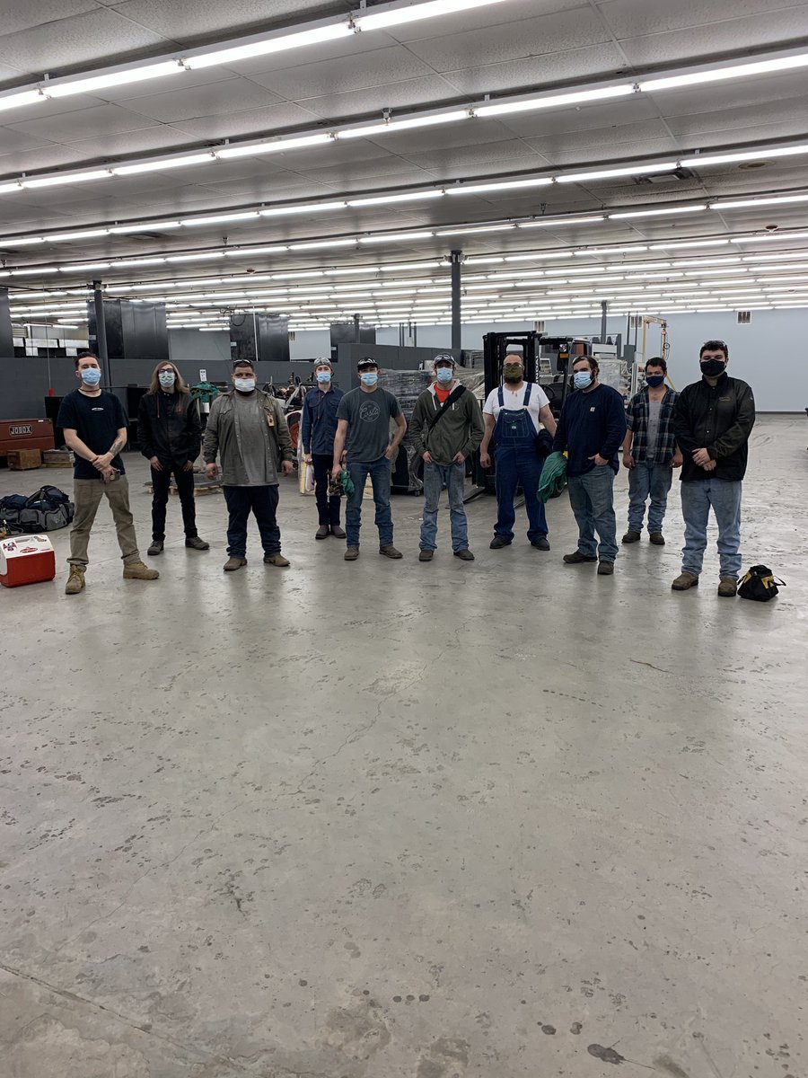 KelliStumbo33's tweet photo. Workforce Development-It’s What We Do! @TCATKnoxville Thank you to the leadership at Osh Kosh for trusting us to train your new welders. #AndersonCoWelding #TCATtrained #TCATproud @CollegeSystemTN @knoxchamber @GlennJacobsTN @TNReconnect https://t.co/bi3Q7e9h8u