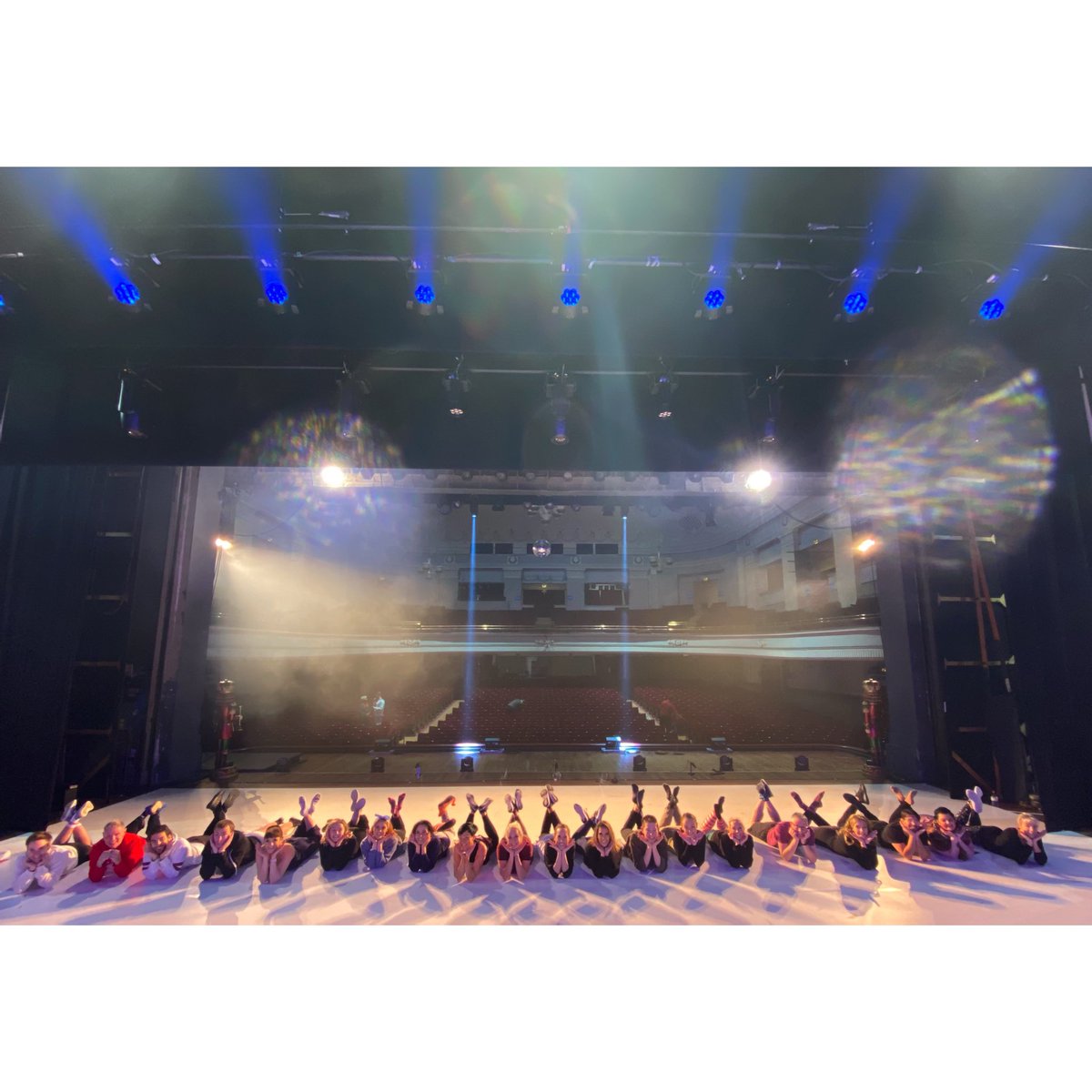 alfiegarston's tweet photo. #WorldTheatreDay is just another excuse to gush about the @gladragpro dreamboats who I adore 💚 https://t.co/KbH3YhIurg