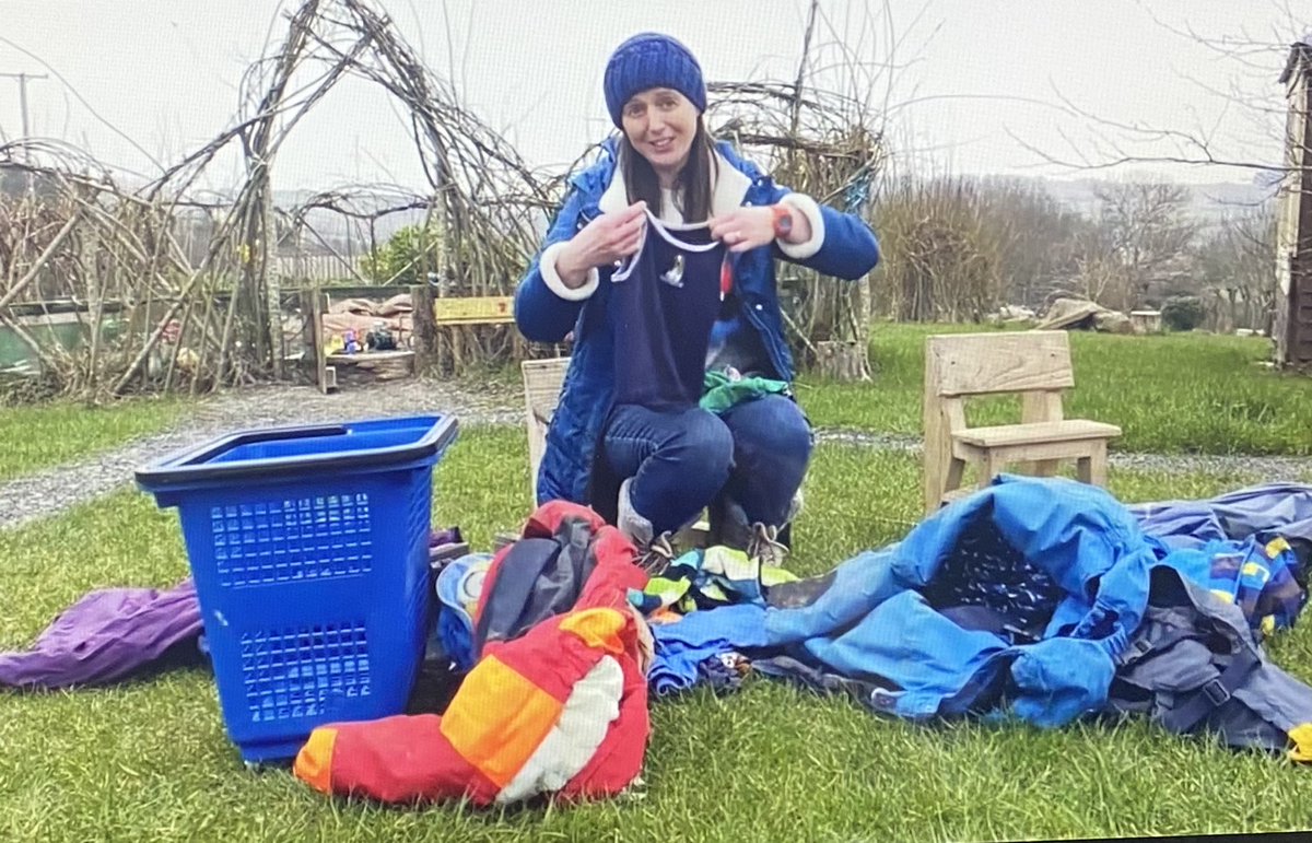 OutdoorPlayMayo's tweet photo. Avril of Outdoor Explorers Mayo taking us on a tour of her setting and giving us very practical tips and advice about clothing #OutdoorPlayGMIT @GMITMayoCampus @GMITOfficial @OutdoorPlayMayo @CypscIrl https://t.co/Q8feVli6n4