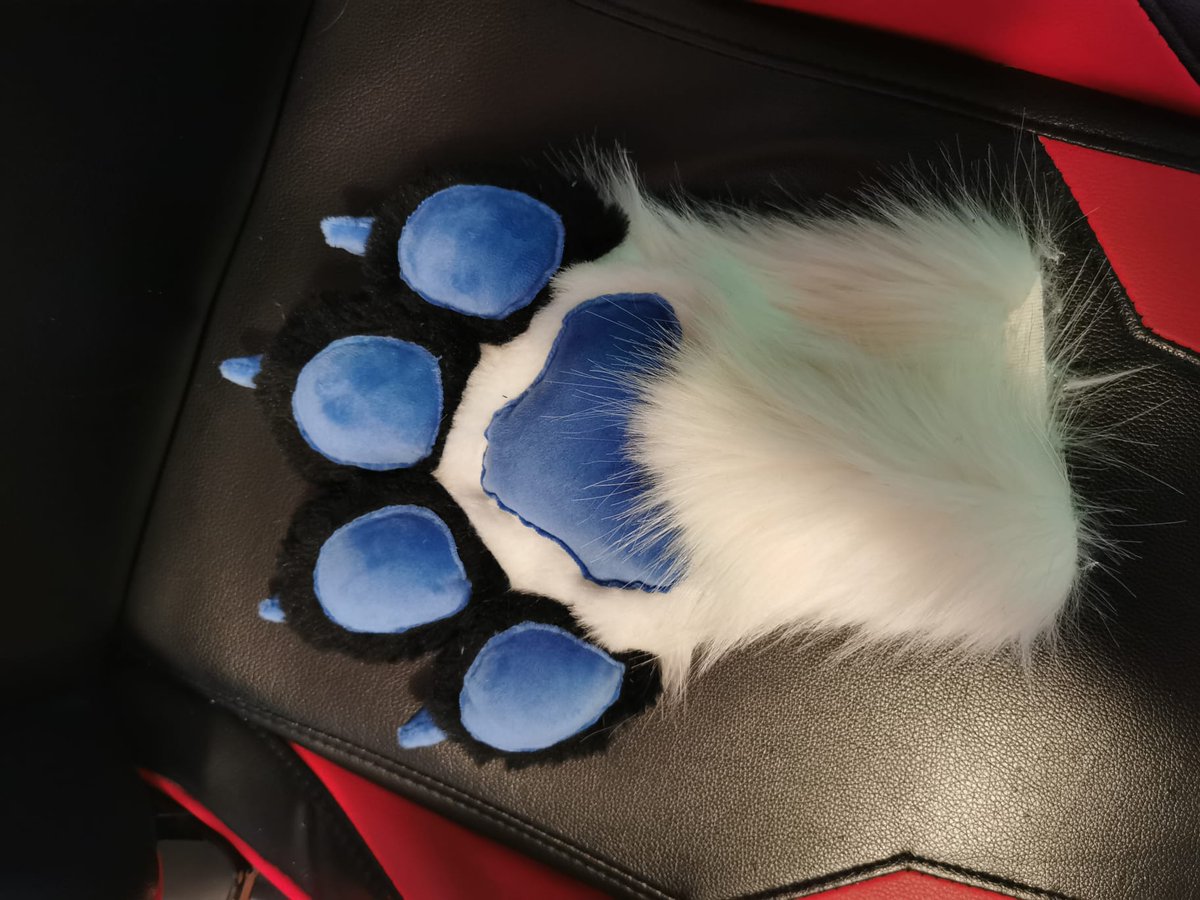 It's pawtastic paw !