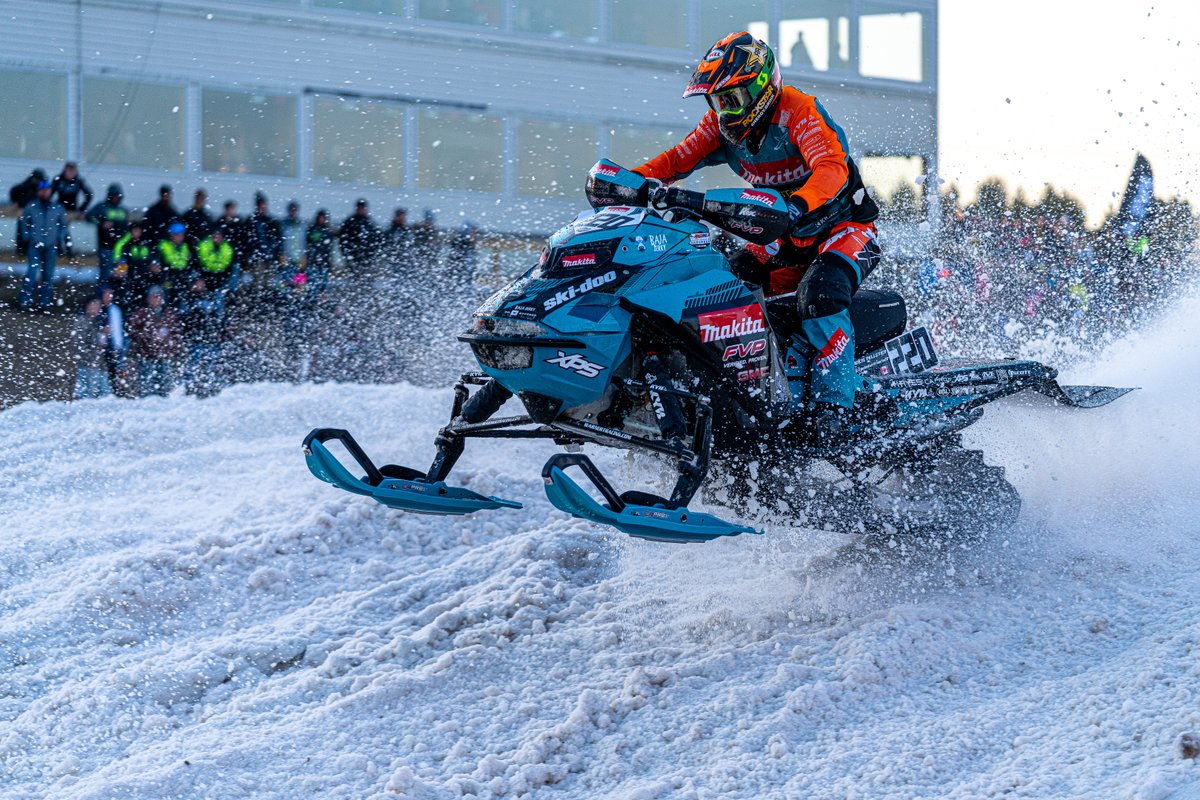 Snocross tweet media