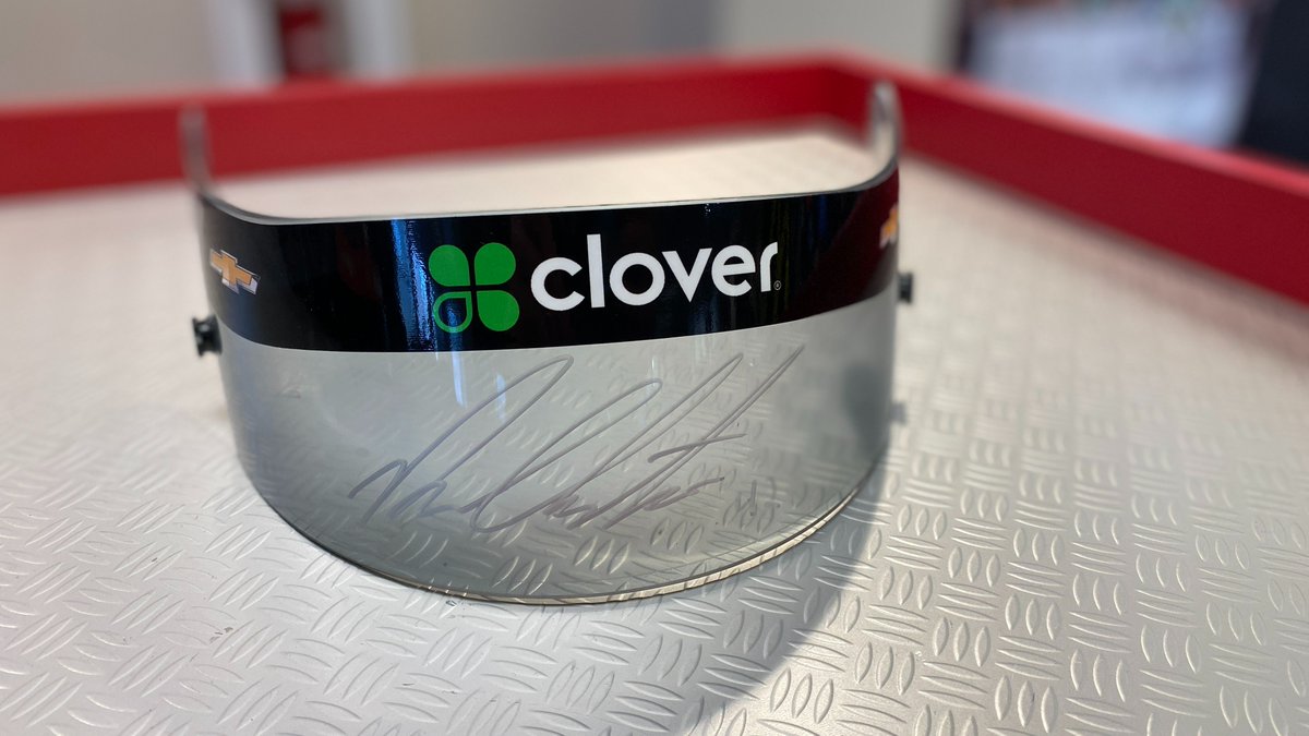 CGRTeams's tweet photo. It's a race weekend giveaway! 🙌🏽
We're giving away a @clovercommerce visor signed by @RossChastain! To enter, just:
1) RT this tweet
2) Tag a friend you're watching tomorrow's #BristolDirt race with
Winner will be selected Monday, 3/29. https://t.co/1OwQPVGM89