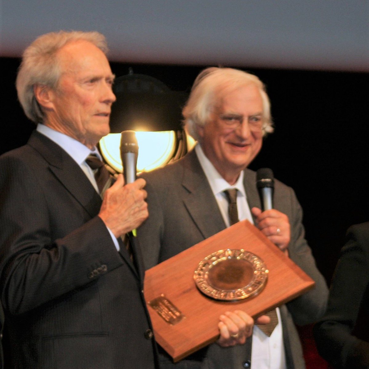 AnikCouble's tweet image. Profonde tristesse à l’annonce du départ de #BertrandTavernier 
Immense réalisateur, cinéphile passionné, il était également  généreux et enthousiaste et son amour fou du cinéma me fascinait
Pensées pour sa famille, ses amis et les membres de l'@InstitutLumiere qu'il présidait