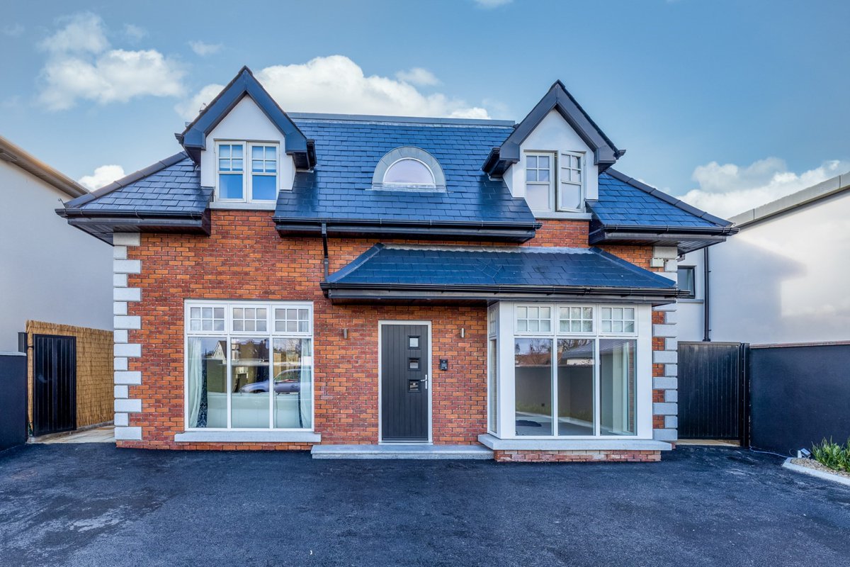 CorryEstates's tweet photo. 24a Baskin Cottages, Kinsealy, Co. Dublin
4 Bed - 4 Bath - Detached House
€850,000
For more details view: https://t.co/dOtfWQMFsX
Call 01 8461122
#corryestates #property #newhome https://t.co/fGp9JNx8aZ