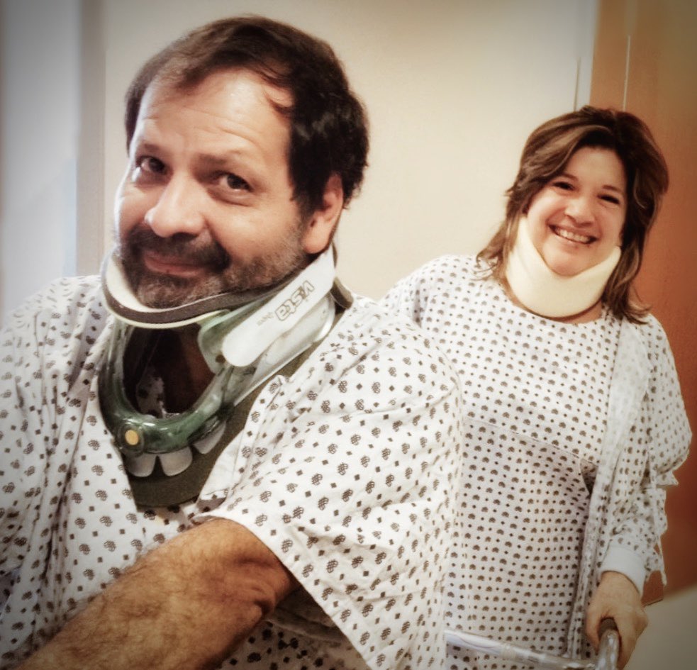 martinvalverde's tweet photo. Hoy hace 4 años Dios nos rodeó y nos cubrió. Las oraciones ustedes nos ayudaron en el día a día hasta hoy. Damos siempre Gracias a Dios por cada uno de ustedes. La Esperanza nos sacó de la oscuridad del “¿por qué?”, a la luz del “¿¡Para Qué?!”, y seguimos. Paz y bien a todos. https://t.co/aaWsUfliMy