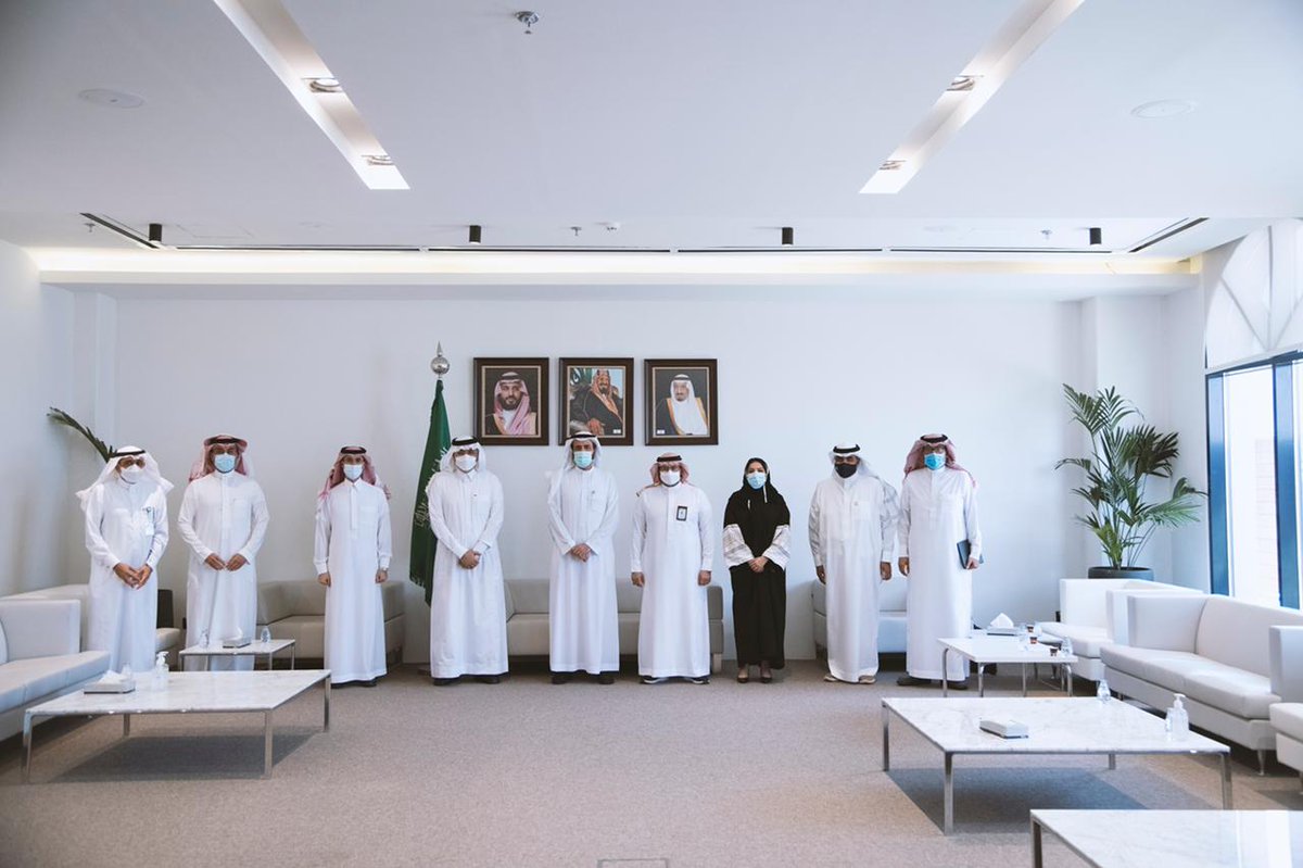 جائزة عصاميون tweet media